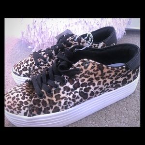 GUESS leopard platform sneakers